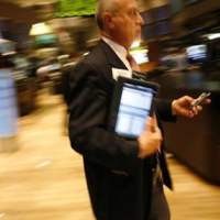Wall Street Semarak Berkat Data PDB