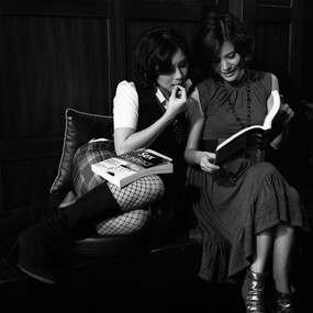 Olga Lidya-Anya Dwinov Bersahabat Sampai Mati