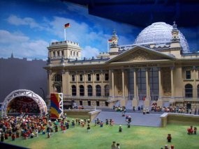 Dunia Mini, Dunia Lego 