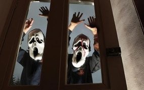 Berpakaian Seksi, Pesta Hallowen di Samarinda Dibubarkan 