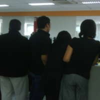 Baju Hitam, Pita Hitam, Hingga Aksi Turun ke Jalan 