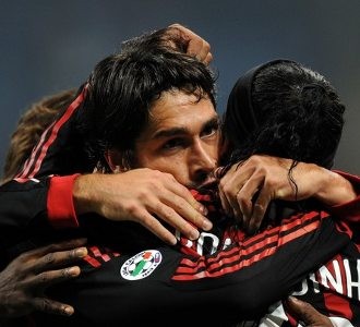 Borriello Tajam Lagi