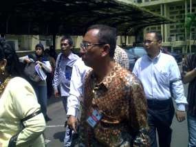 Iluni Siap Jadi Jaminan Penangguhan Penahanan Chandra dan Bibit