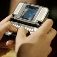 Ponsel Tak Berfungsi, Gadis Coba Bunuh Diri
