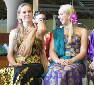  Feminin Sebelum ke Lapangan