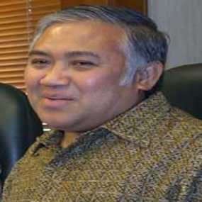 Presiden Didesak Mereposisi Polri