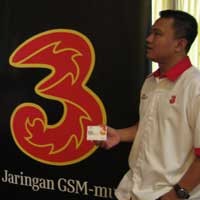 Tri MU Satu Paket dengan Ponsel e-Touch