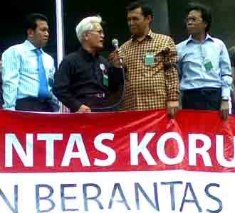 Pengusaha Kecam Anggodo