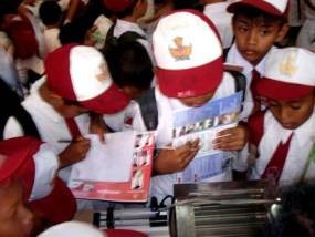 RI Dapat Hibah US$ 1 Miliar untuk Program Belajar 9 Tahun