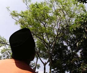 Warga Berharap Berkah dari Tetesan Air 