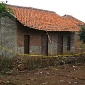 Lokasi Ledakan Masih Dipasangi Garis Polisi 