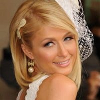 Paris Hilton dan Escalade Hybrid