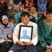 Jenazah Briptu Kuswanto Disambut Isak Tangis