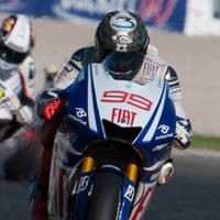 Lorenzo Salahkan Airbag