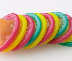 Polisi China Buru 2 Juta Kondom Palsu