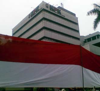 Mengusung Bendera Mendukung KPK