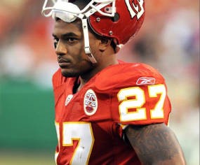 Pemain Football Dipecat karena Twitter