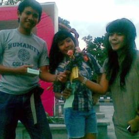 Hari Ini Khusus Mawar di Dago