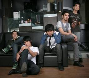 Dituntut Rp 2 Miliar, Lyla Band Tenang