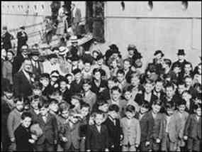 Inggris Akan Minta Maaf Pada Imigran Australia