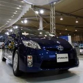 Toyota Bakal Luncurkan Prius Bongsor