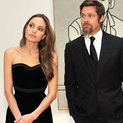 Dikabarkan Ribut, Jolie-Pitt Nggak Mesra di Museum