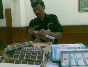 8 Perusahaan Rokok Diduga Selewengkan Pita Cukai