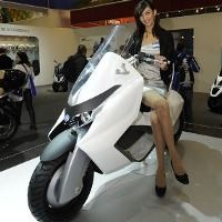Motor Hybrid Piaggio USB