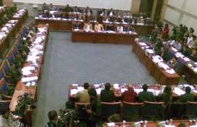 Susno dan Banyak Anggota DPR Absen, Ritonga Hadir