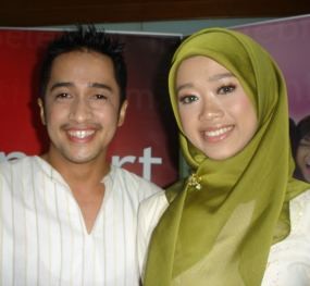 Irfan Hakim Dirongrong Istri Nonton 2012