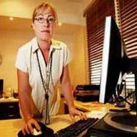 Ibu Saksikan MySpace Anak Dimasuki Pornografi