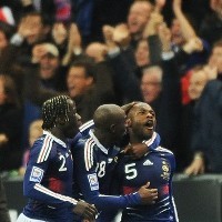 Gol Kontroversial Gallas Loloskan Prancis