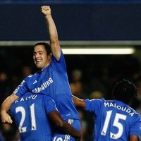 Bantai Wolves, Chelsea Mantap di Puncak