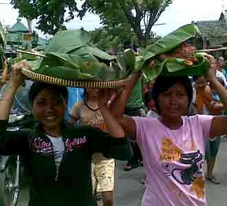 Tradisi Tegal Deso Warga Tubanan