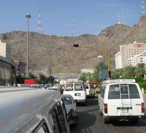 Makkah Ditutup, Armina Ditutup