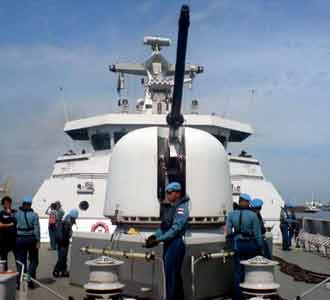 Melihat KRI Dipenogoro