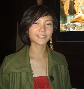 Digosipkan Pacaran, Poppy Sofia Ngaku Nggak Kenal Rizky The Titans