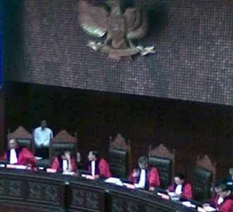 MK Kabulkan Permohonan Bibit-Chandra