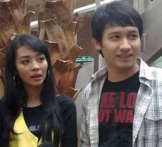 Nuri Maulida & Suami