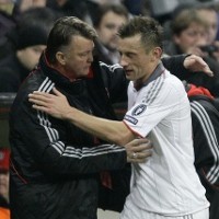 Van Gaal Bidik Jatuhkan Juve  