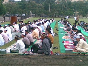 Kapolri Salat Id Tanpa Didampingi Susno dan Ito