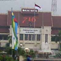 Sanitasi Baik, Surabaya Diganjar Penghargaan