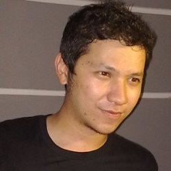 Gading Marten Masih Dekat Dengan Mantan Pacar
