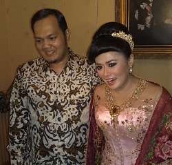 Melly Zamri Siap Nikahi Pangeran