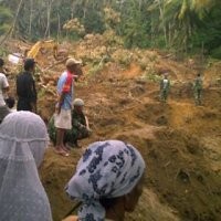 Menganggur, Stres, Hingga Rindu Kampung Halaman yang Hilang