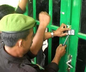 Kantor DPC PPP Mojokerto Diduduki Puluhan Satgas