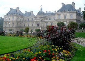 Gedung Parlemen Prancis Diancam Bom