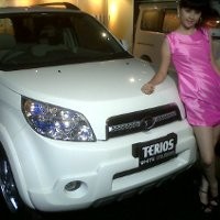 Pesta Putih Daihatsu Terios dan Luxio 