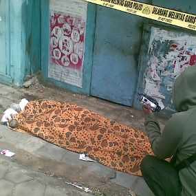 Pria Tunawisma Ditemukan Tewas di Pangkalan Ojeg Cimuncang