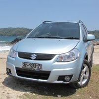 Suzuki SX4 Akan Naik Kelas